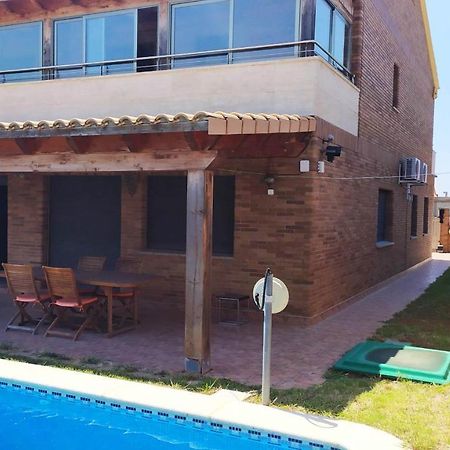 Chalet Moderno Con Piscina En Калафелл Экстерьер фото