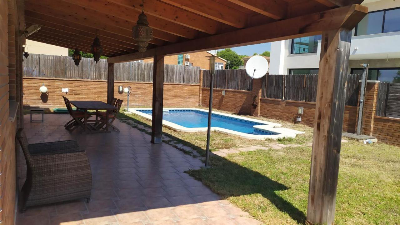 Chalet Moderno Con Piscina En Калафелл Экстерьер фото